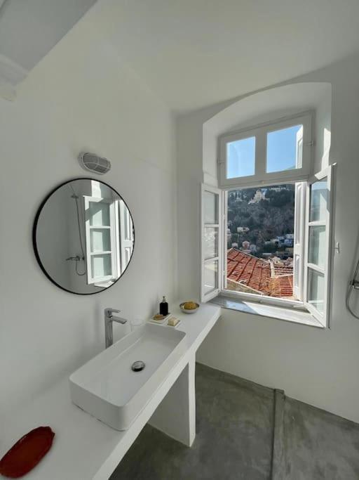 Maison Avec Terrasses Et Vues Simi Eksteriør billede